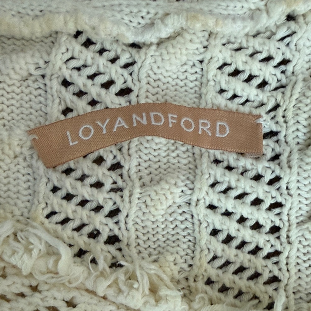 Loyandford Crochet Knit Sleeveless Asymmetrical Ivory Top - Picture 7 of 8